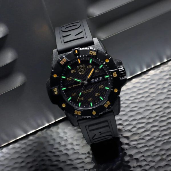 MASTER CARBON SEAL AUTOMATIC 3860 SERIES