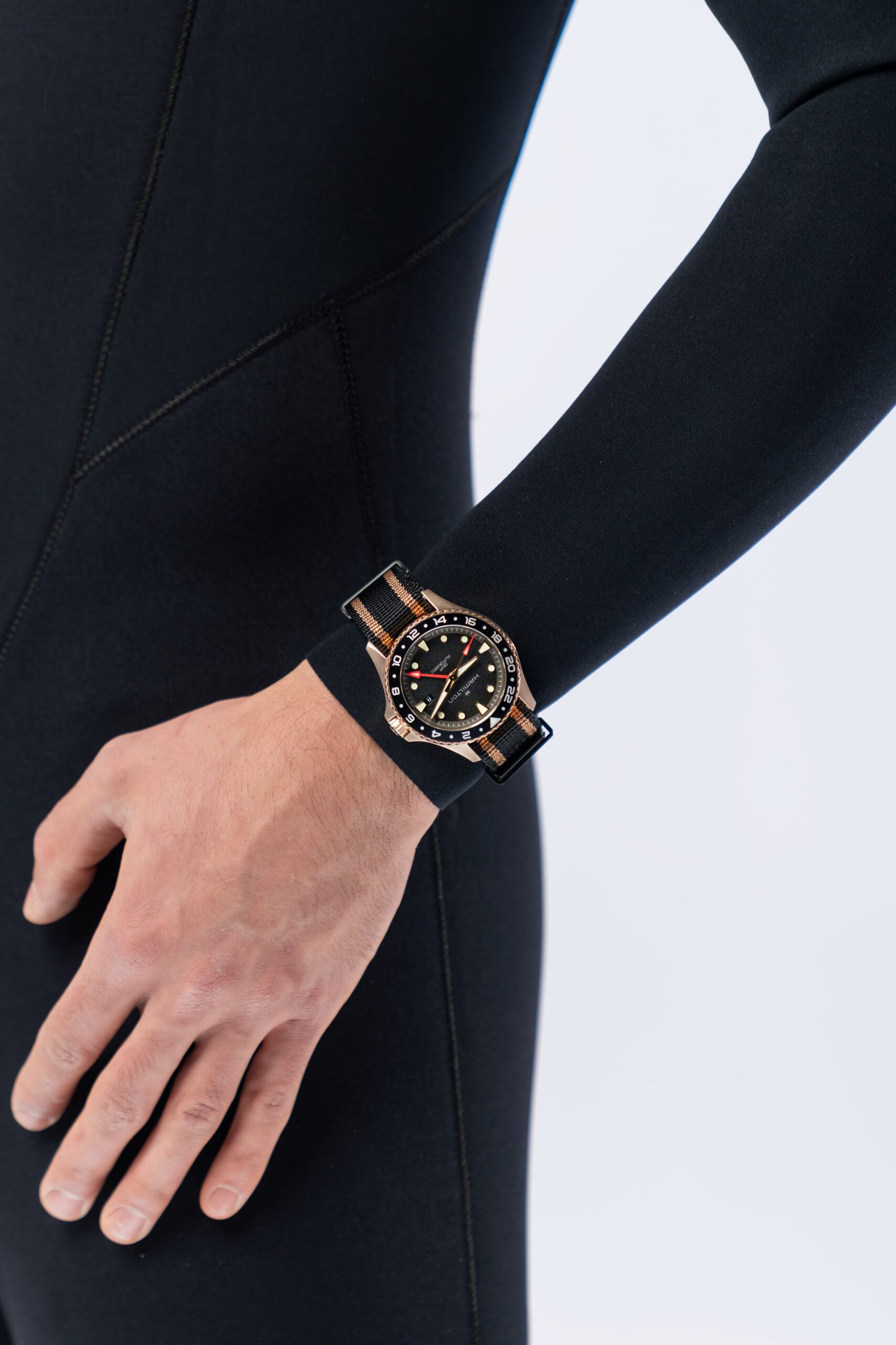 Hamilton Khaki Navy Scuba Automatic GMT 43mm Bronze – Bild 3